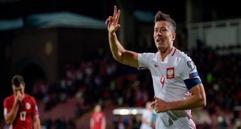 بالفيديو.. ليفاندوفيسكي يوجه رسالة بالعربية لمصر قبل قرعة كأس العالم